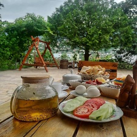 Elegaya Guest House Idzsevan Kültér fotó