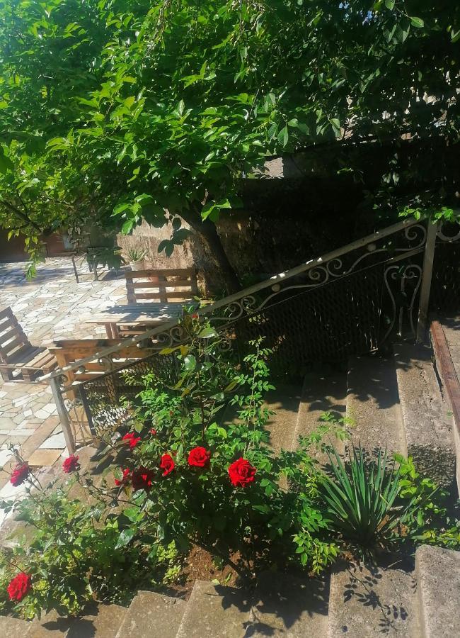 Elegaya Guest House Idzsevan Kültér fotó