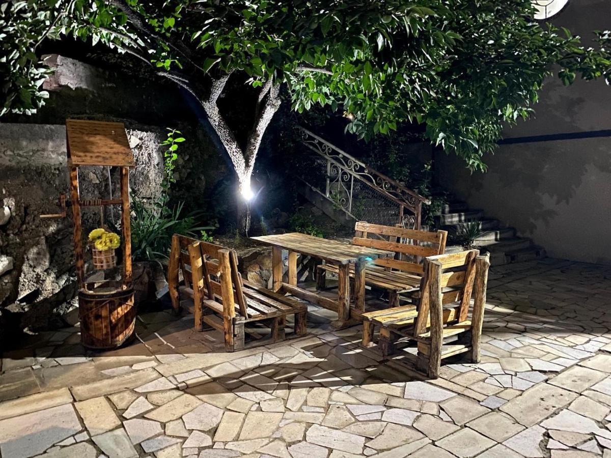 Elegaya Guest House Idzsevan Kültér fotó