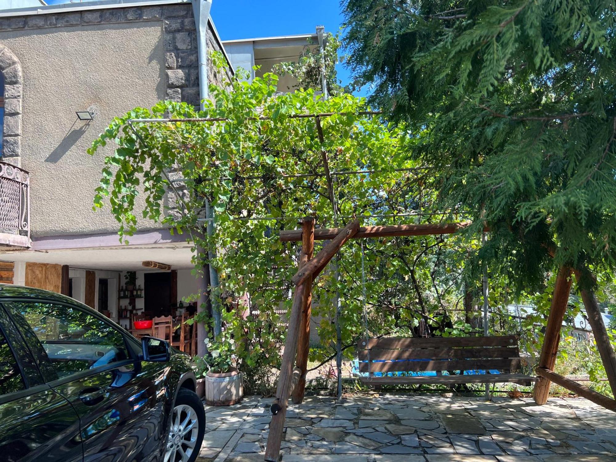Elegaya Guest House Idzsevan Kültér fotó