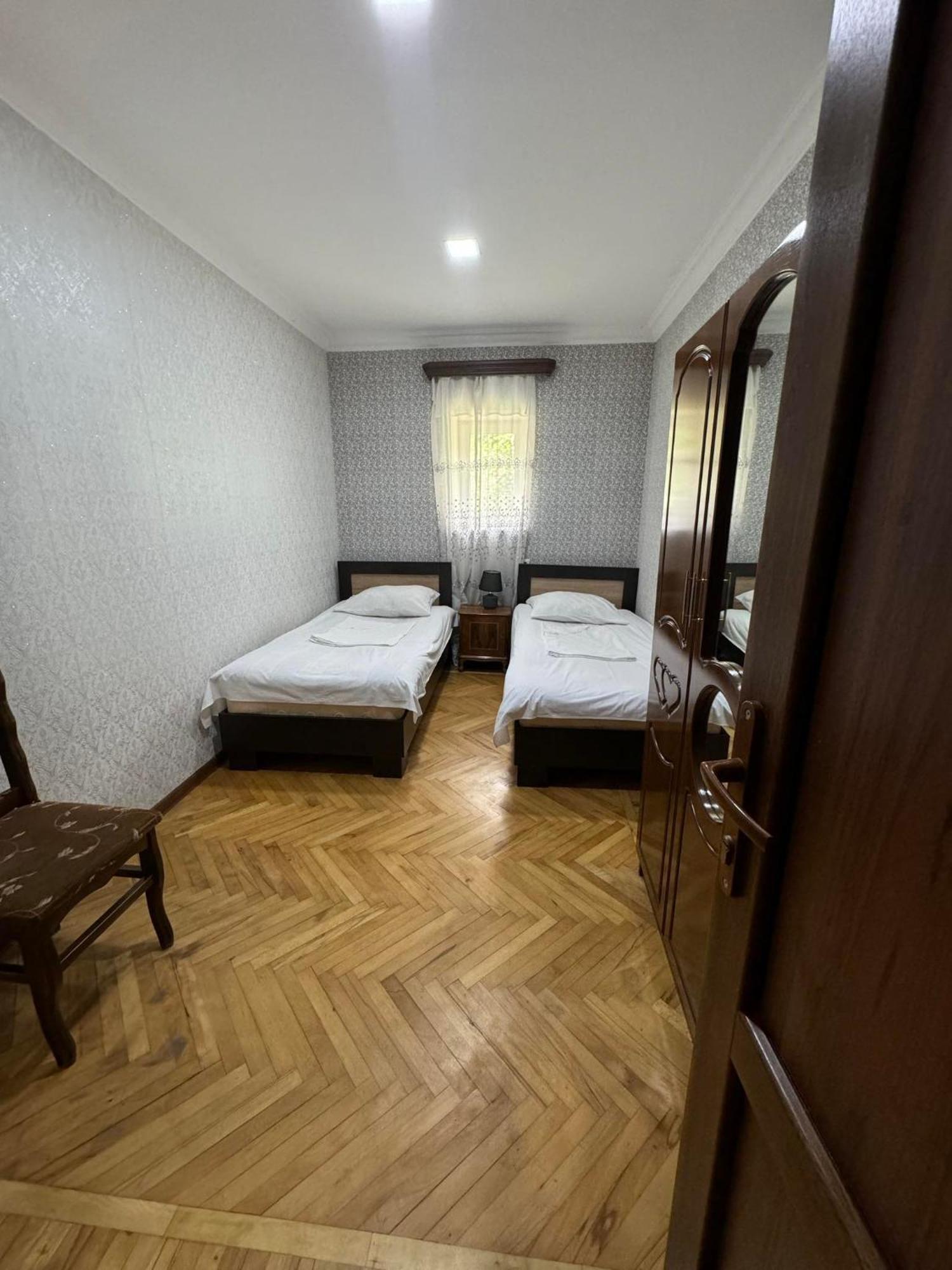 Elegaya Guest House Idzsevan Kültér fotó