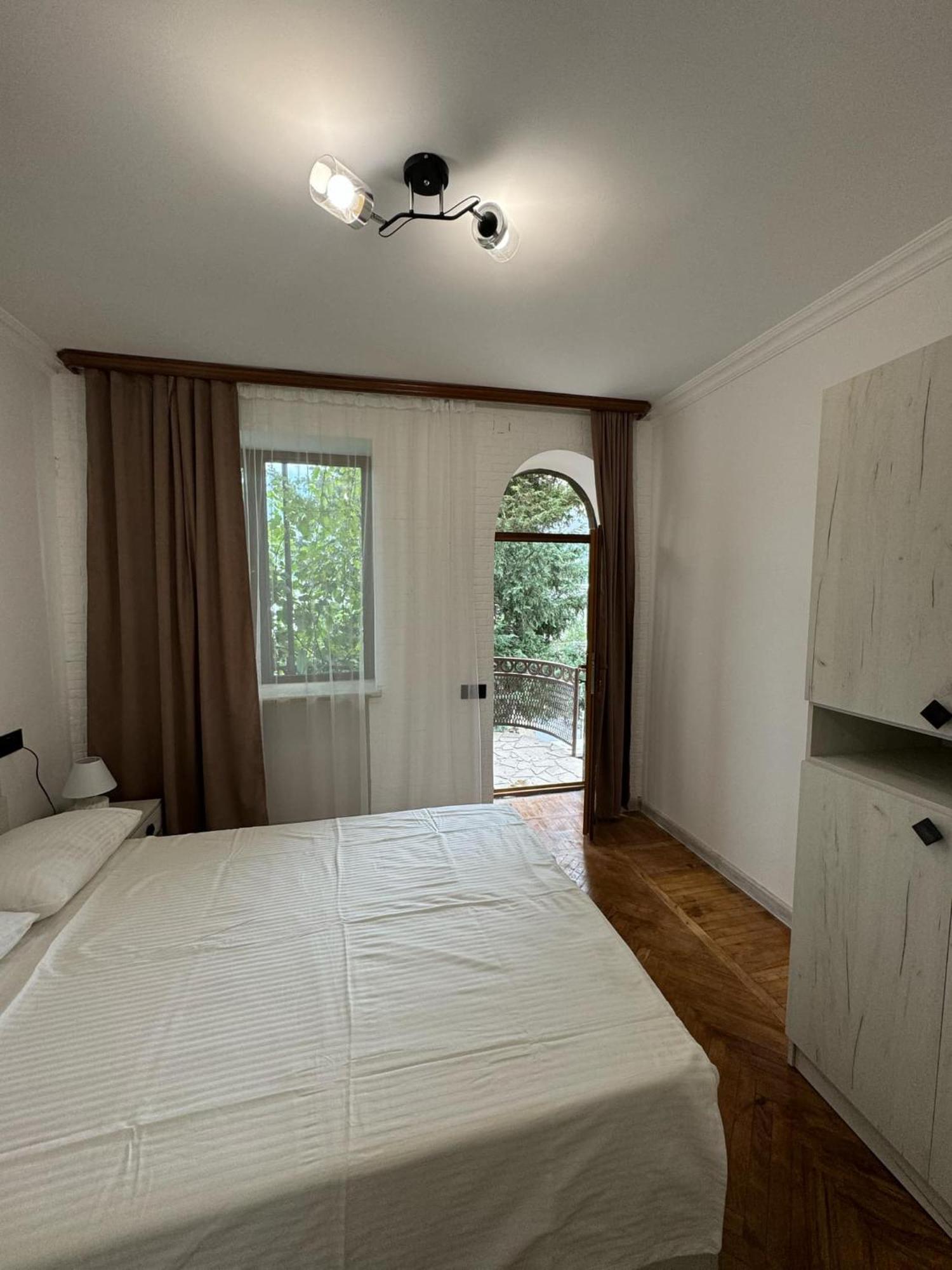 Elegaya Guest House Idzsevan Kültér fotó